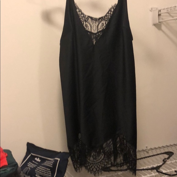 Selling in bundle or each item in $3.00 - Picture 5 of 7